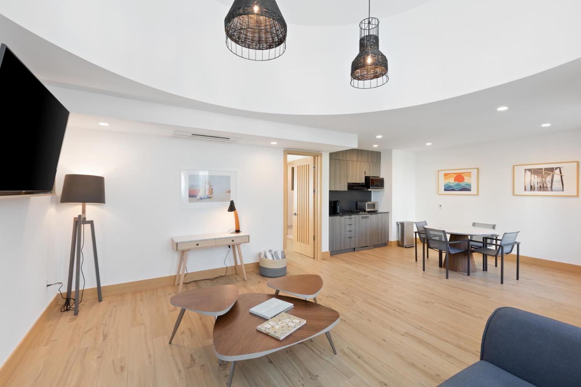 Malibu Sand Carbon Beach Suites Экстерьер фото